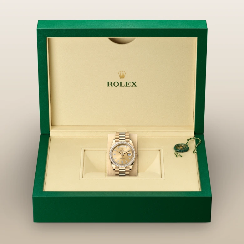 Rolex Day-Date 40 18 kt yellow gold, M228348RBR-0002